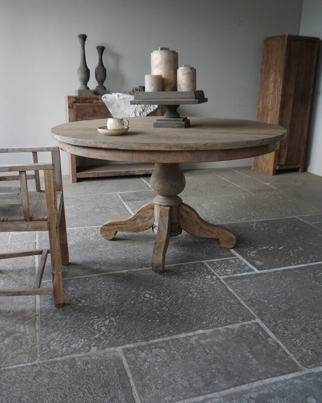 Rene Houtman Ronde Oud Eiken Eettafel – Ø140 x H79 cm