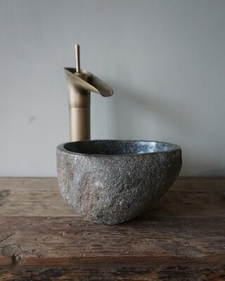 Rene Houtman Kleine Stenen Waskom Riviersteen B24 x D22 x H12,5 Cm