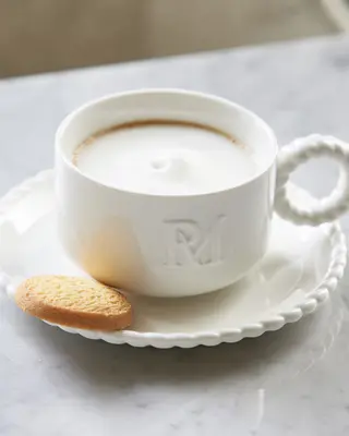 Rivièra Maison Elegant Kop & Schotel – Wit – Porselein
