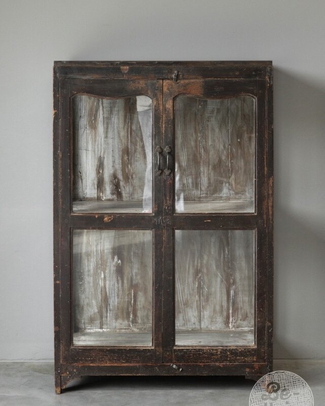 Be-Uniq Oud Glaskastje | India | H123xB79xD40 cm