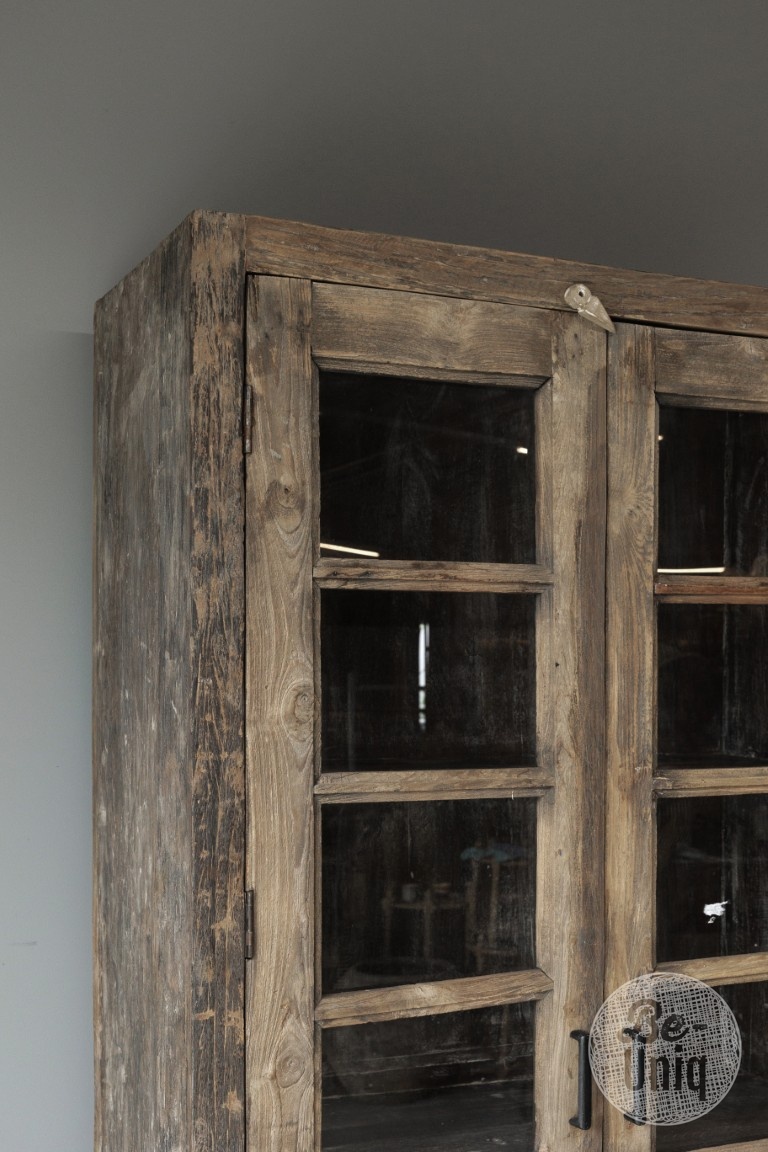 Be-Uniq Oude Vitrinekast | India | H229xB105xD46 cm