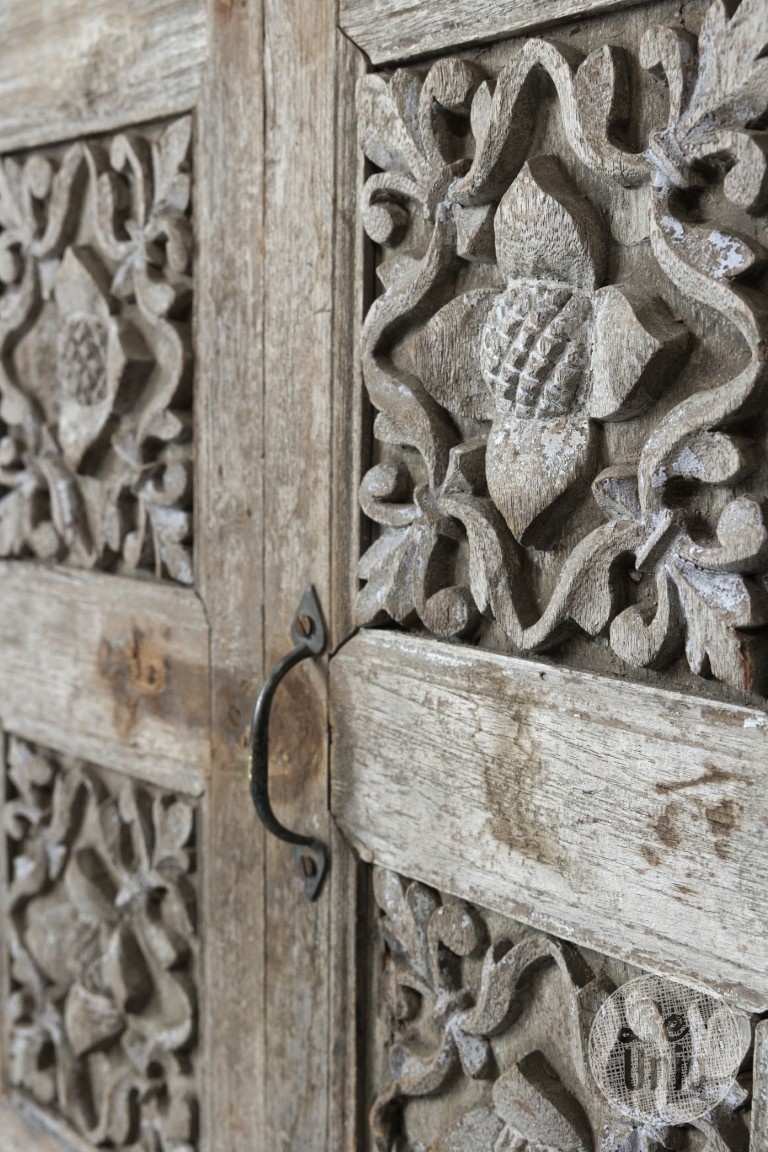 Be-Uniq Authentiek Verweerd Raamluikje | India | H56xB47xD3 cm