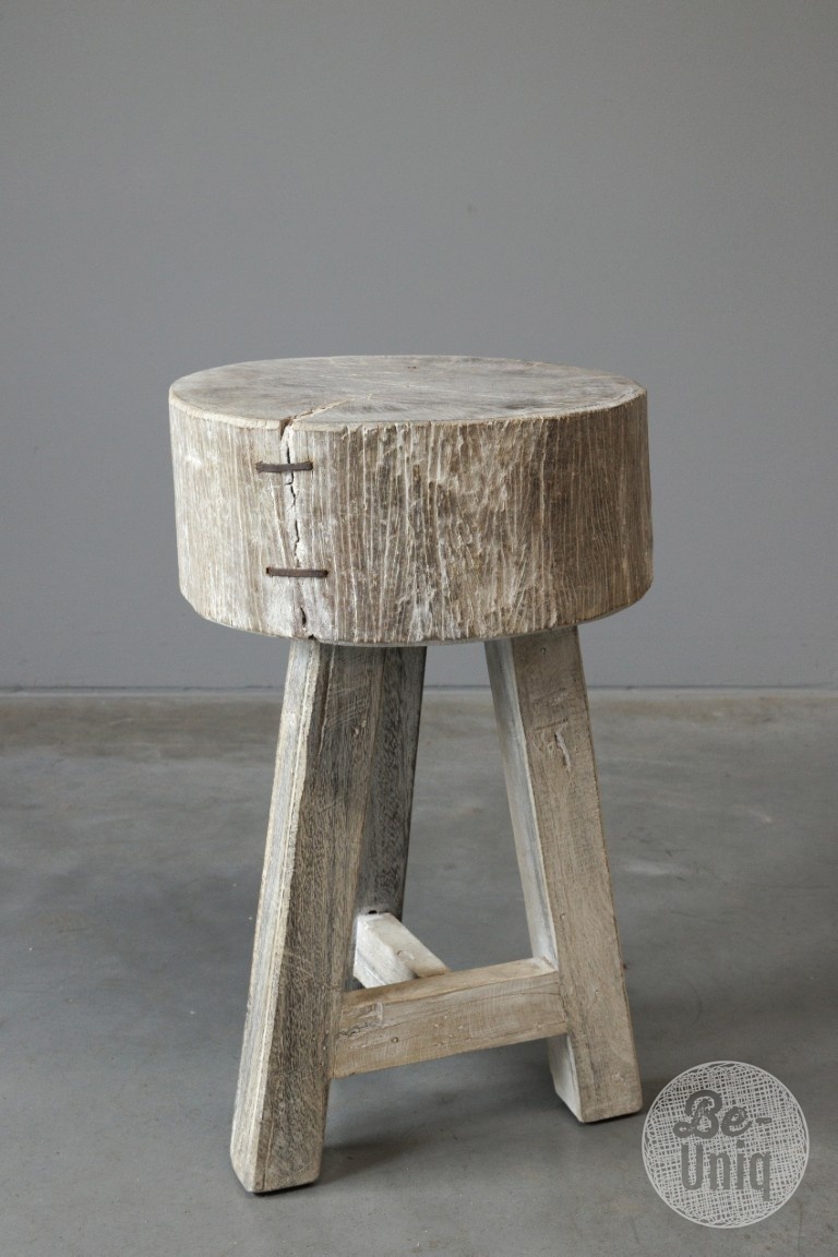Be-Uniq Bijzettafel Authentiek Hakblok | India | H55xB32xD32 cm