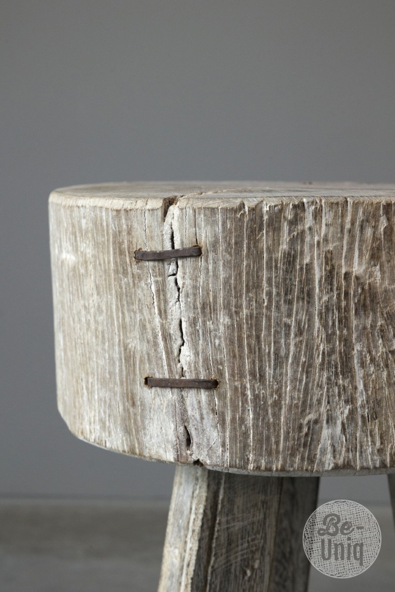 Be-Uniq Bijzettafel Authentiek Hakblok | India | H55xB32xD32 cm