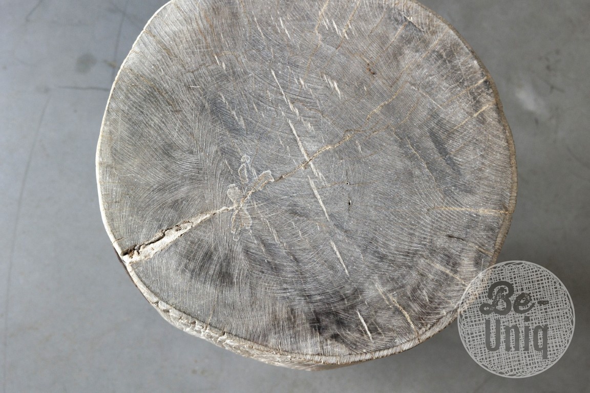 Be-Uniq Bijzettafel Authentiek Hakblok | India | H55xB32xD32 cm