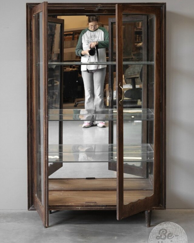 Be-Uniq Vitrinekast Met Spiegelachterwand | India | H152 cm