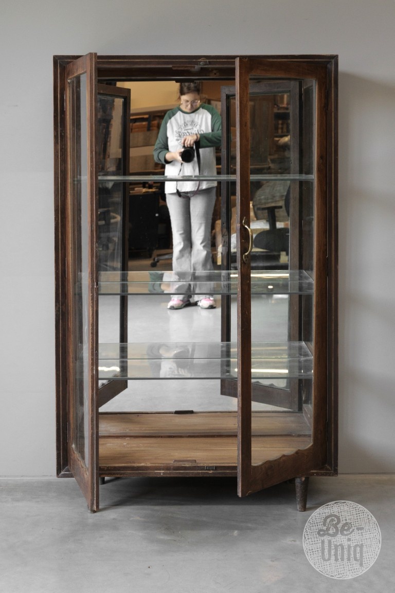 Be-Uniq Vitrinekast Met Spiegelachterwand | India | H152 cm
