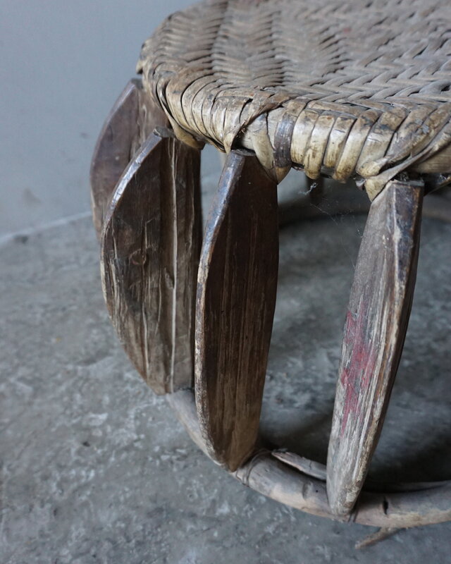Rene Houtman Oud Chinees Rattan Krukje – Rond – Uniek – Ø38 x H26 cm