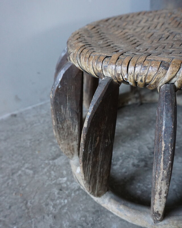 Rene Houtman Oud Chinees Rattan Krukje – Rond – Uniek – Ø 39 x H 26 cm