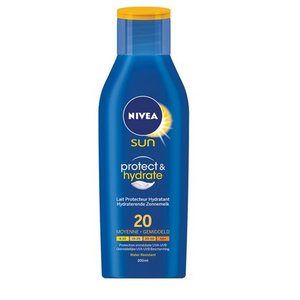 Nivea Sun protect & hydrate zonnemelk SPF20 (200ml)