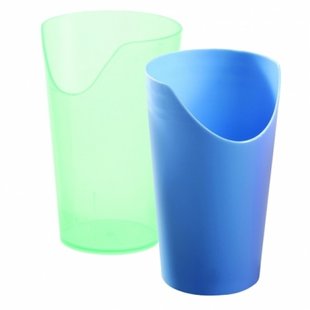 Beker met neusuitsparing