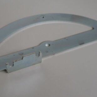 Bevestigingsbeugel spatbord rechts Trophy 6 - Tweedehands