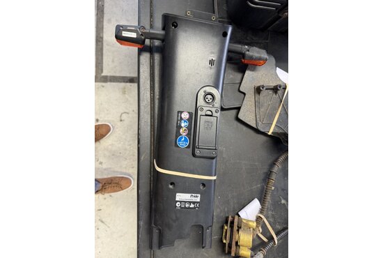 Pride Binnenkap stuurkolom inclusief knipperlichten pride victory xl130 - Tweedehands