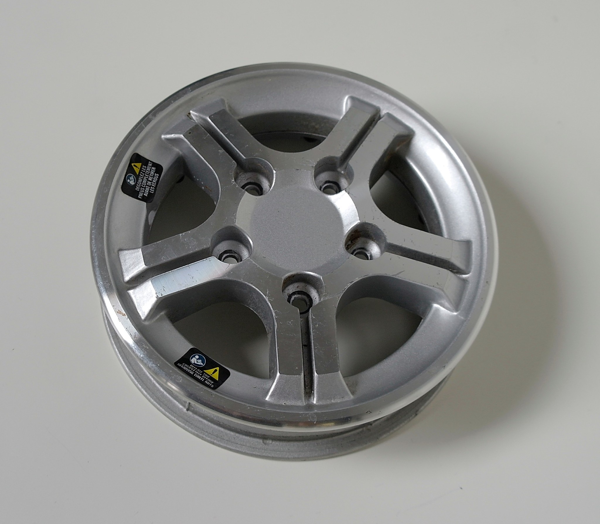 Pride Zolar Pride Zolar;Wheel,Assy,Rim,Silver,8″ Aluminum,5 Spoke - Tweedehands afbeelding