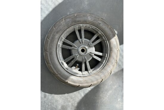 IVA IVA E1000 Achterwiel goede staat (Tweedehands)