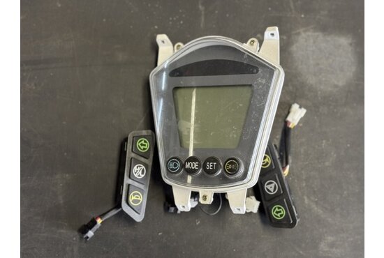 Travelux Dashboard compleet Travelux Infineon - Tweedehands