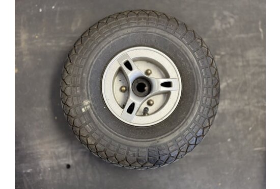 Strider Achterwiel / Velg + band Strider maxi 4 - Tweedehands