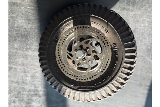 Quingo Plus Quingo Plus voorwiel met schijfrem en goede band - Tweedehands