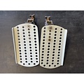 Quingo Toura 2 Quingo Toura 2 Voetenplaat links + rechts compleet met bevestiging - Tweedehands