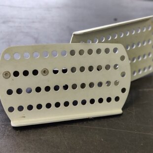 Quingo Vitess 2 Voetenplaat links + rechts compleet met bevestiging - Tweedehands