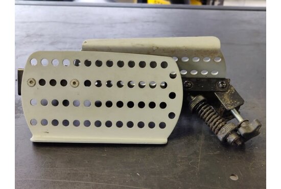 Quingo vitess 2 Quingo Vitess 2 Voetenplaat links + rechts compleet met bevestiging - Tweedehands