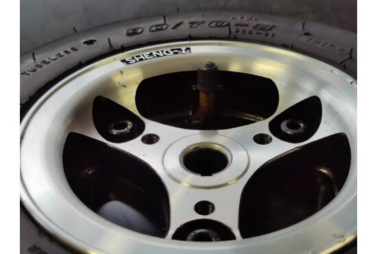 Quingo vitess 2 Quingo Vitess 2 achterwiel met goede band (per stuk) - Tweedehands