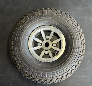 Mango tiger 4 velg achter + band (Tweedehands)