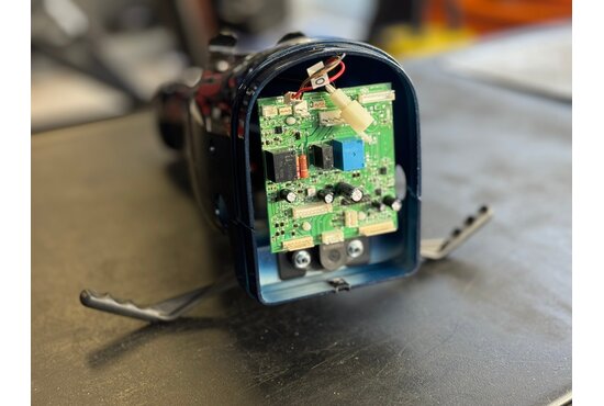 Mango Tiger Stuurkap compleet inclusief printplaat en gashendel blauw - Tweedehands