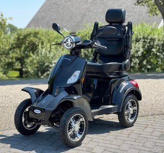 Excel Roadmaster Metal black 22 Km/u (slechts 30km!) - Tweedehands