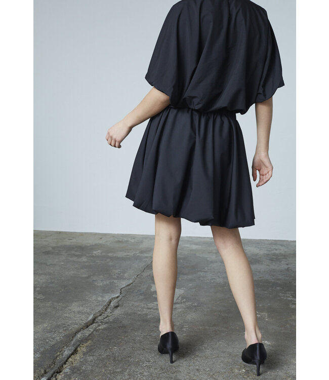 SISTERSPOINT KORTE ROK (ZWART)