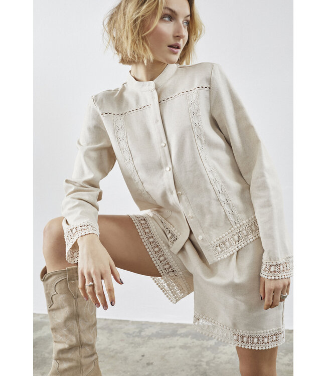 SISTERSPOINT SHORT (BEIGE)