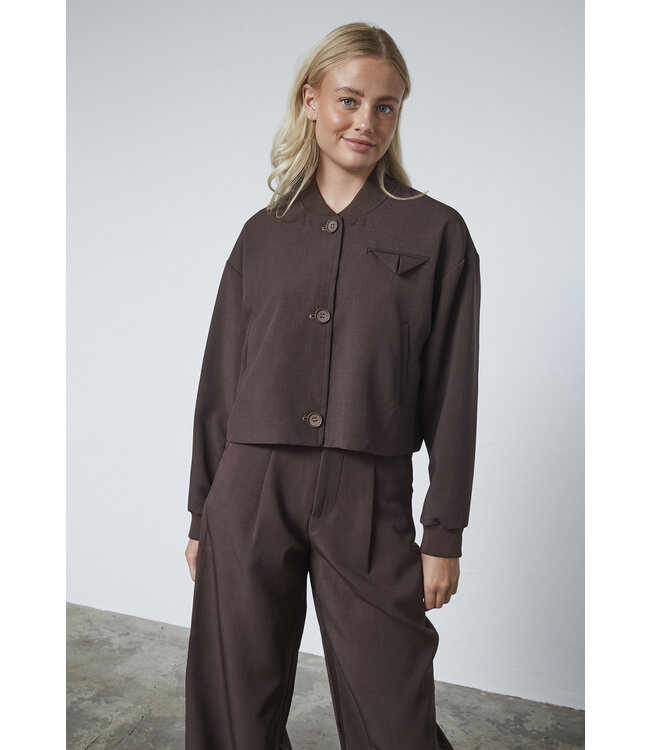 SISTERSPOINT JACK (DONKERBRUIN)