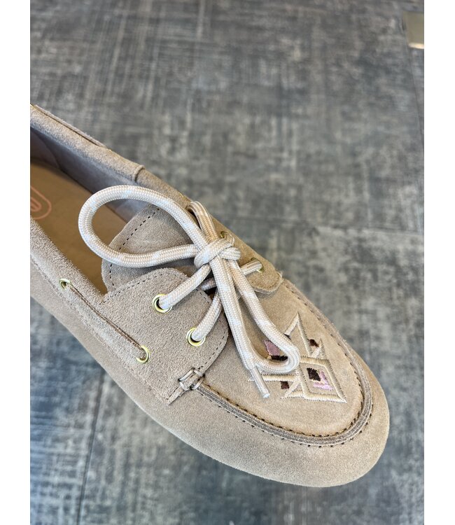 SHOECOLATE LOAFERS (BEIGE)