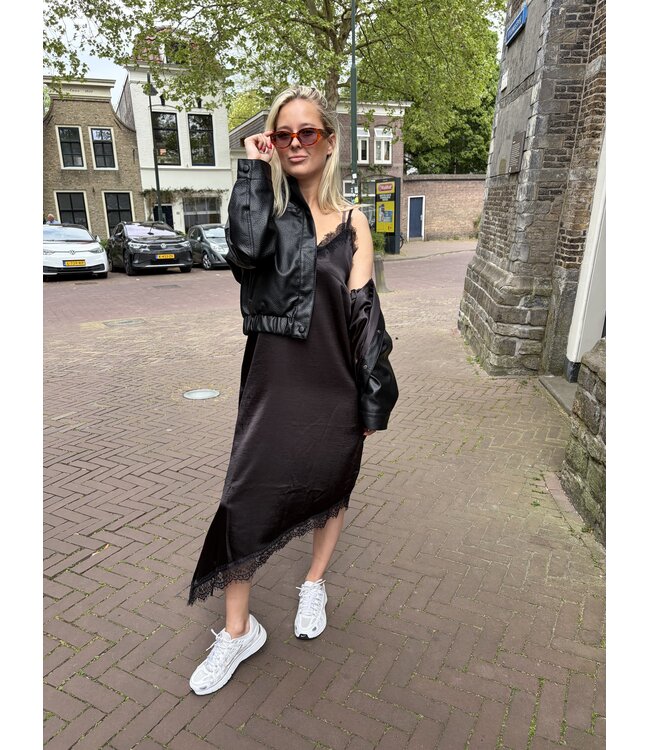 SISTERSPOINT JURK (ZWART)