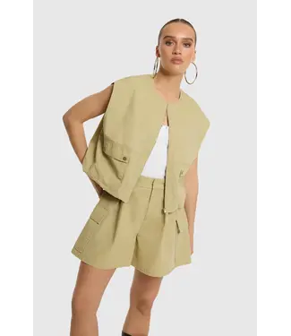 Refined Short (721.70.018)