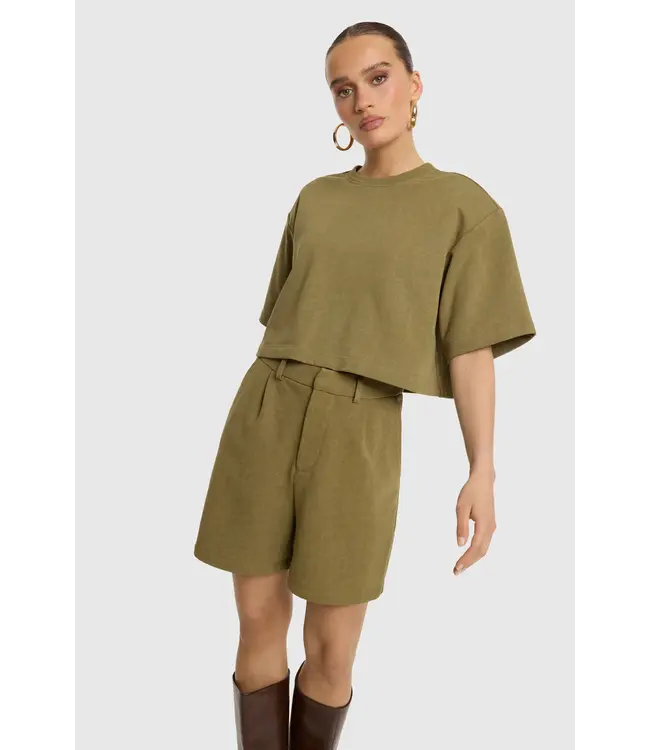 REFINED SHORT (DONKER GROEN)