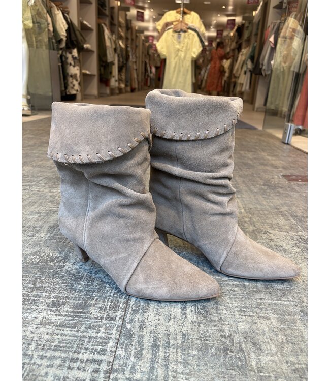 SHOECOLATE ENKEL MID HAK KORT (TAUPE)