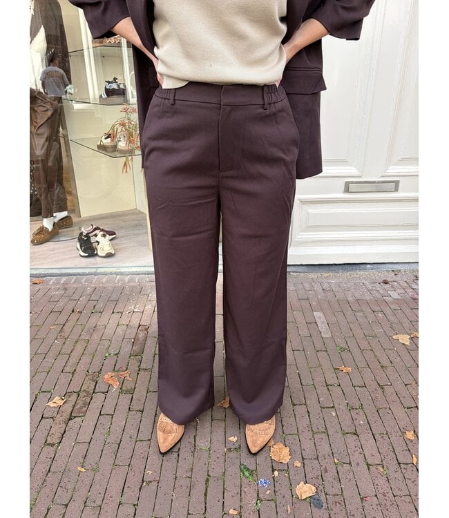 AMAYA BROEK (BRUIN)
