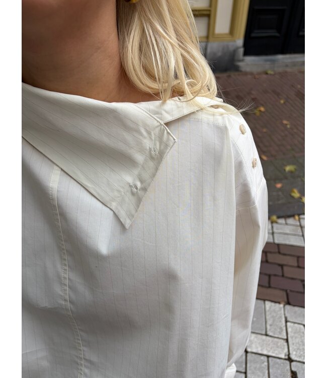 ICHI BLOUSE (ECRU-OFF WHITE)