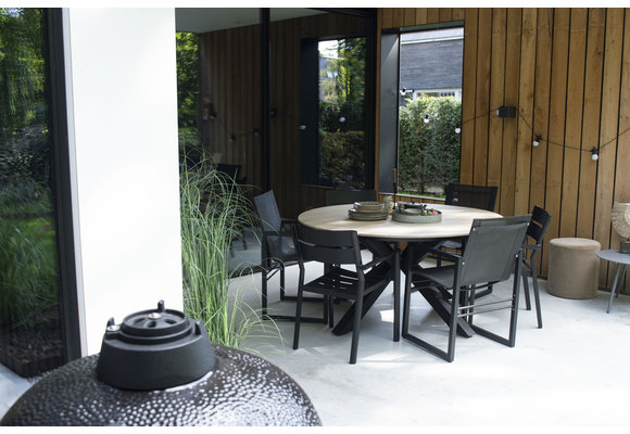 5-delige ronde tuinset | 4 Delia stapelbare tuinstoelen (Black) | ⌀ 120cm Cyprus tuintafel (Wood)