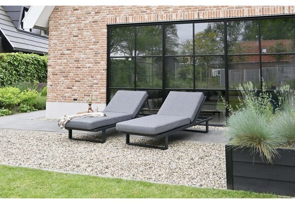 Ligbed Sint Maarten | met kussen | Black | Aluminium & Textileen