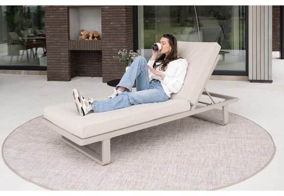 Ligbed Sint Maarten | met kussen | Champagne | Aluminium & Textileen