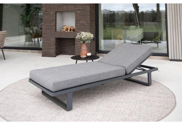 Ligbed Sint Maarten | met kussen | Black | Aluminium & Textileen