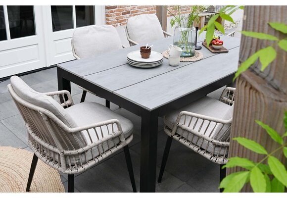5-delige tuinset | 4 Oslo dining tuinstoelen (Black) | 180cm Cyprus tuintafel (Grey)