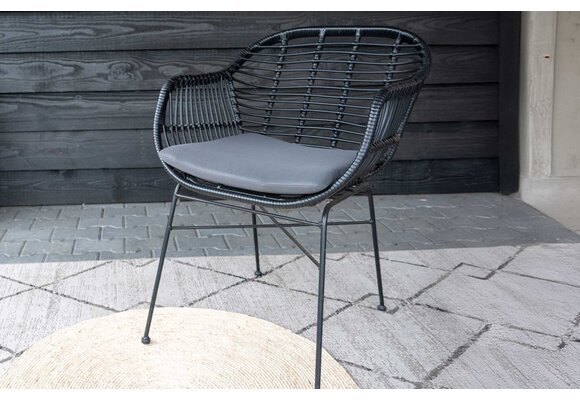 5-delige ronde tuinset | 4 Oslo dining tuinstoelen (Black) | ⌀ 120cm Cyprus tuintafel (Wood)