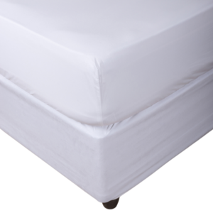 Water-resistant mattress protector (different sizes) Water-resistant mattress protector (different sizes)