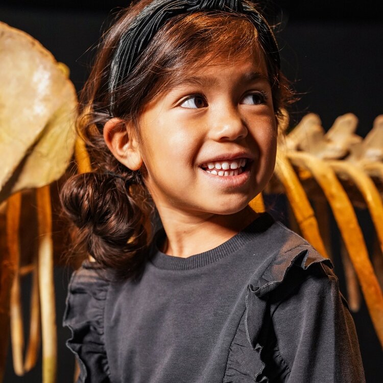 Koko Noko girls’ sweater black ruffles | O56934-37