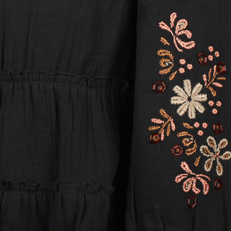 Koko Noko Mädchenkleid schwarz mit gestickter Blume aus Musselin | O56932-37