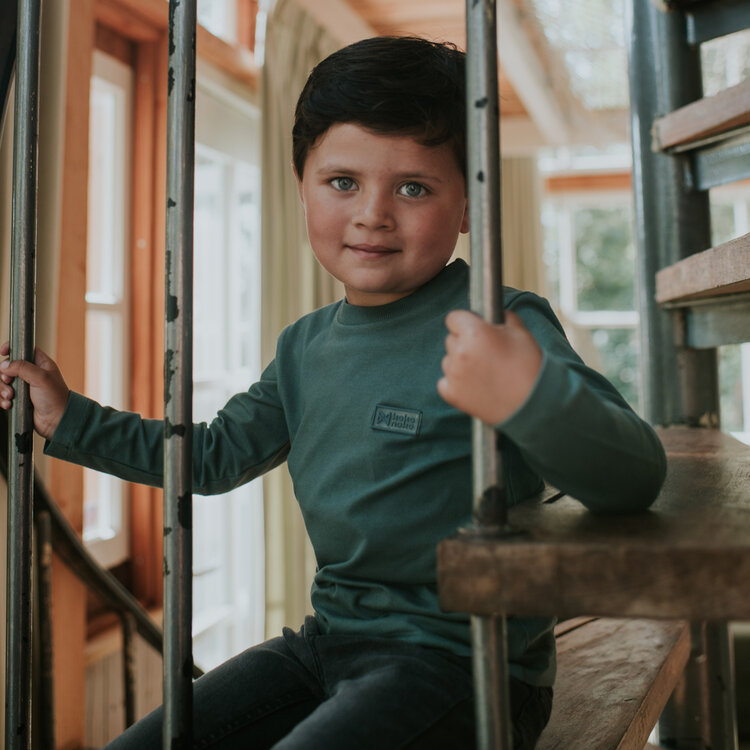 Koko Noko Jungen-Langarmshirt in Dunkelgrün aus Bio-Baumwolle | WN1811