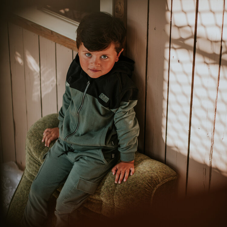 Koko Noko boys' cardigan with hood dark green organic cotton | WN1820